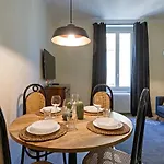 Sweethome Crispi Apartment Rom