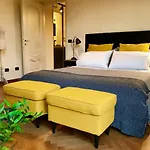 Sweethome Crispi * Rom