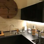 Sweethome Crispi Апартаменты