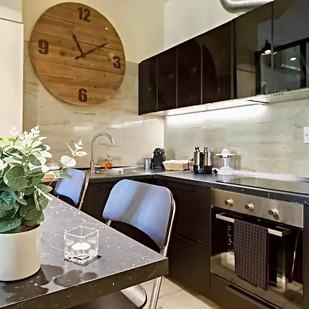 Sweethome Crispi شقة