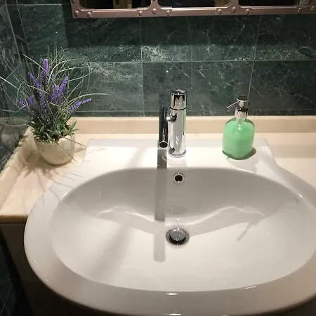 Sweethome Crispi * روما